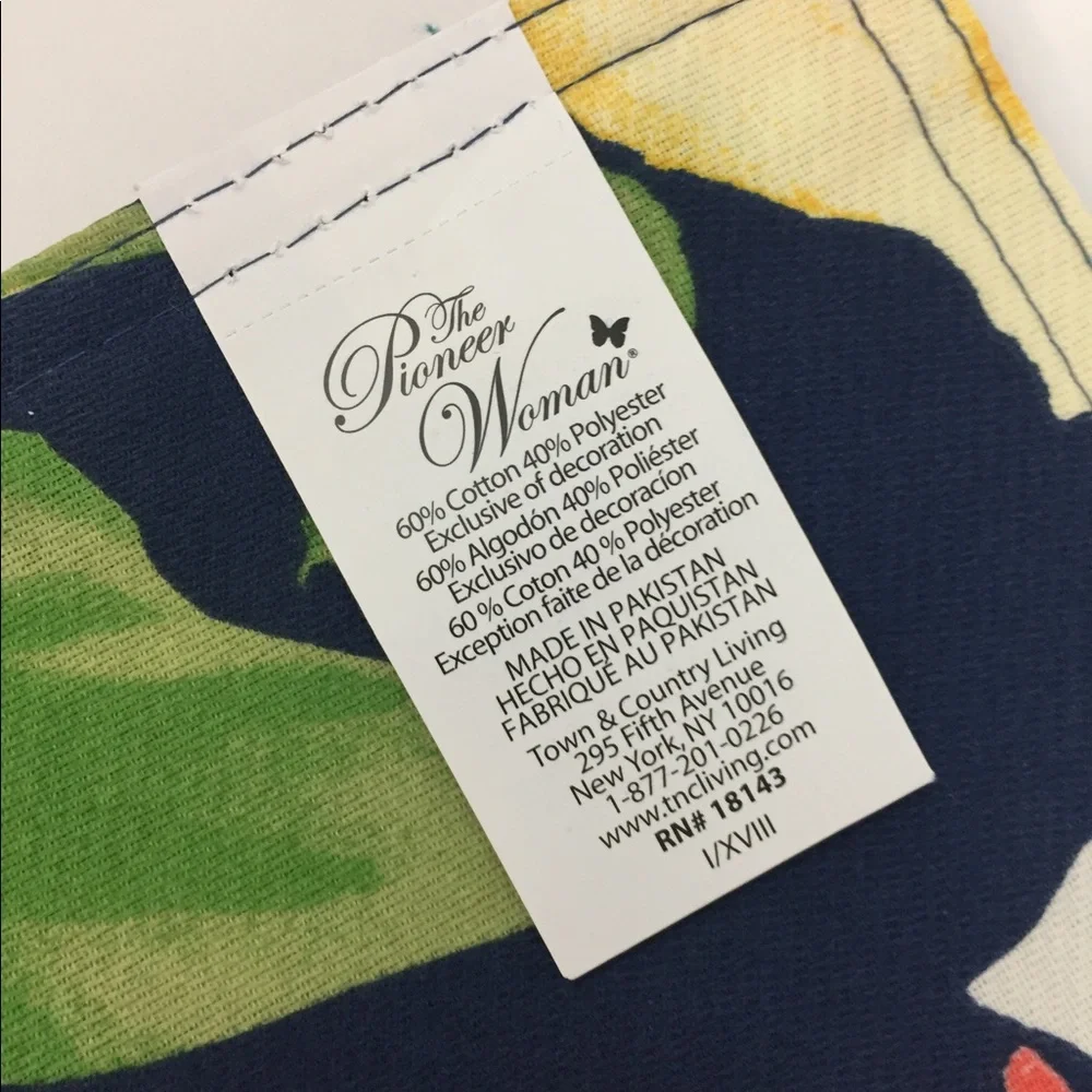 The Pioneer Woman Fiona Reversible Placemat With Pocket on One Side Set of 4